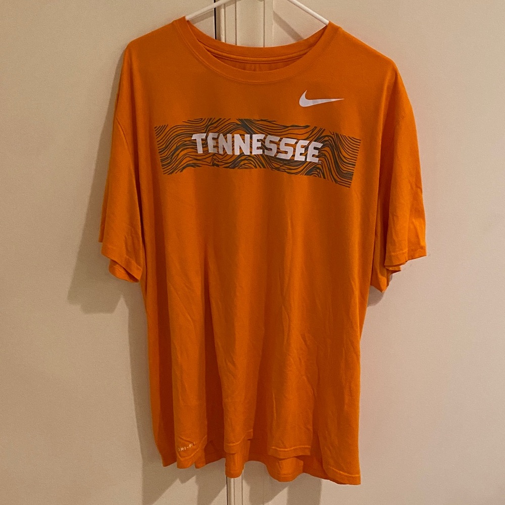 Nike Dri-Fit Men's Orange Tennessee Logo Short sleeved Graphic Tee. 3XL.